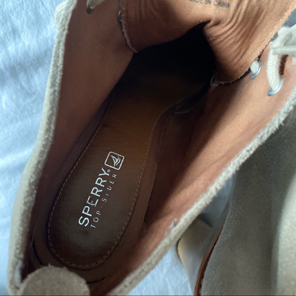 Sperry | Suede Princeton Ankle Bootie - Picture 4 of 8